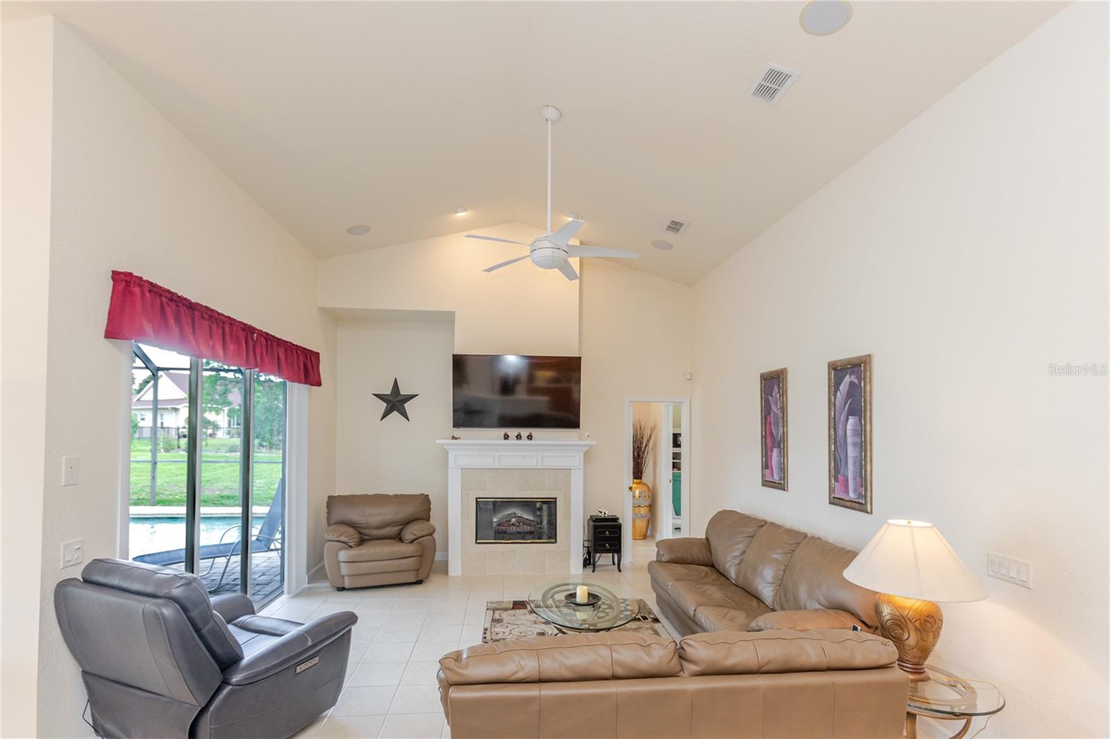 PRISTINE PLACE PH 5 - Residential