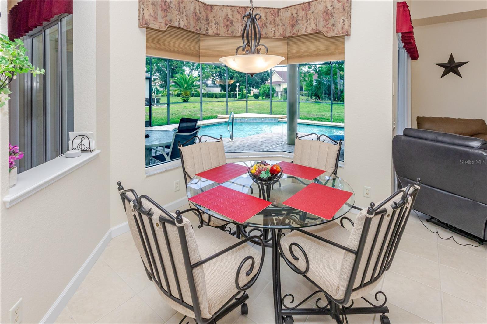 PRISTINE PLACE PH 5 - Residential