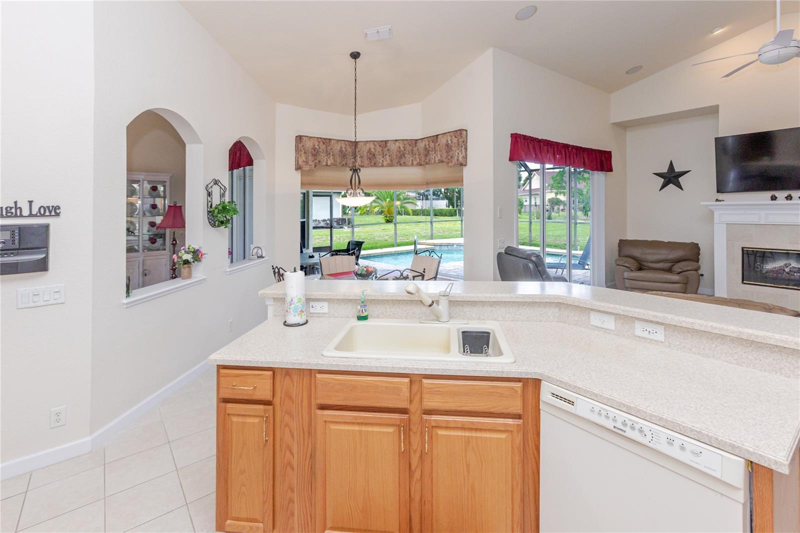 PRISTINE PLACE PH 5 - Residential