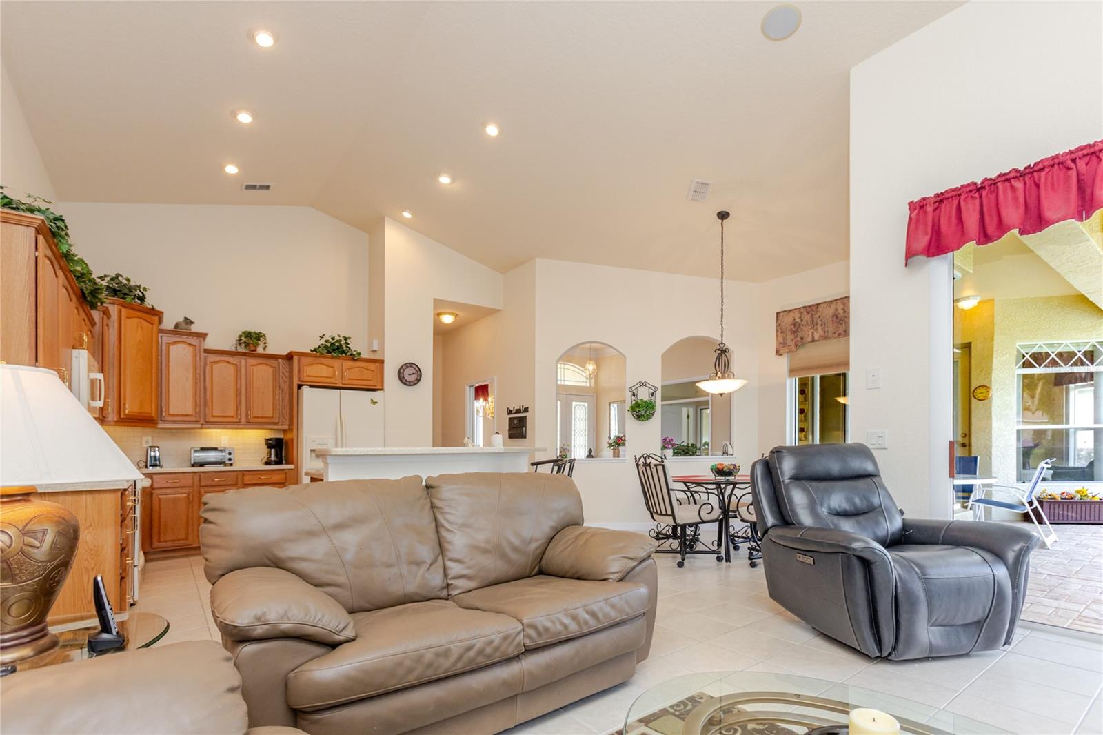 PRISTINE PLACE PH 5 - Residential