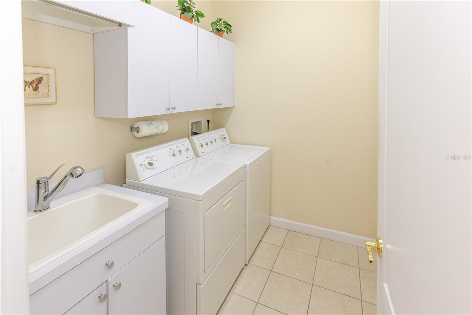 PRISTINE PLACE PH 5 - Residential