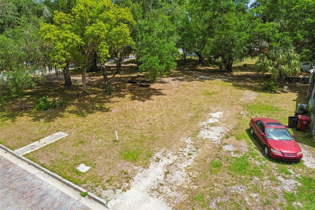 Photo of 104 S Warnell Street, Plant City, FL 33563 (MLS # TB8502118)
