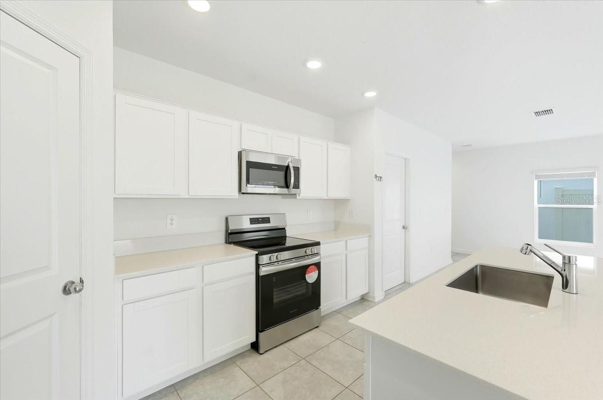 PEACE CREEK RESERVE - Residential Lease