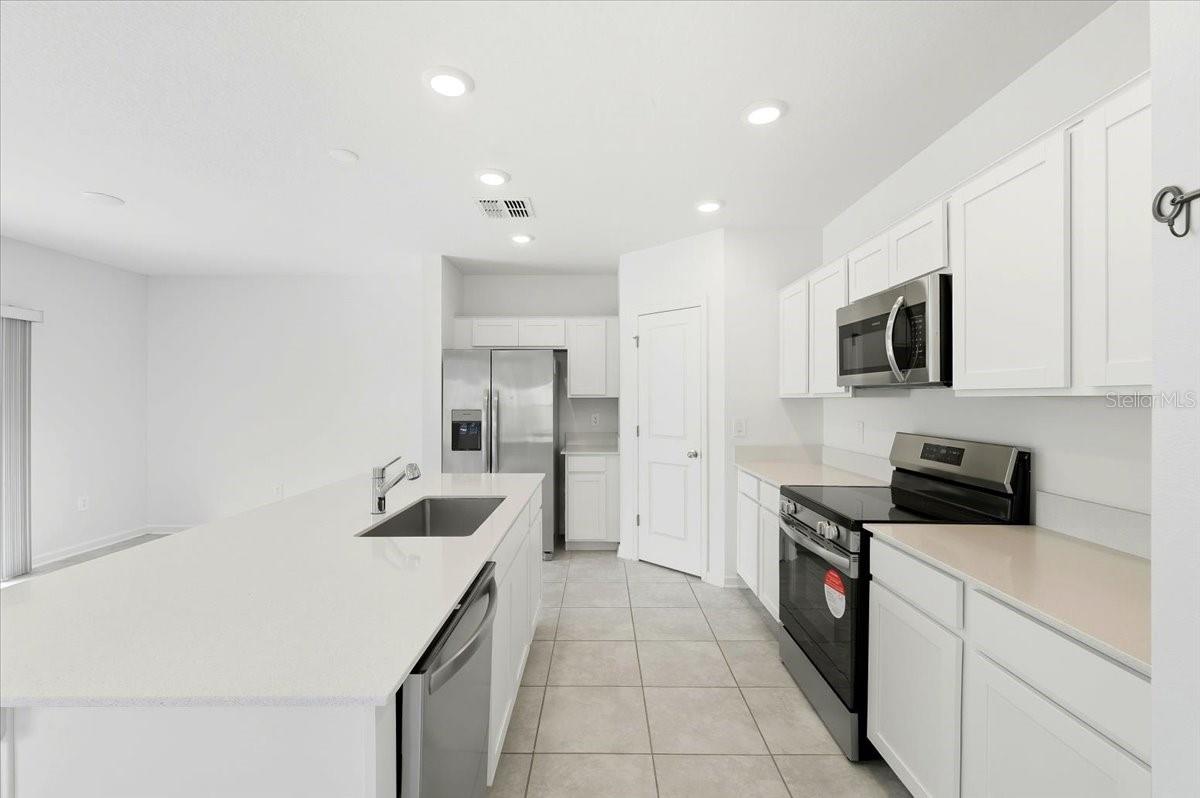 PEACE CREEK RESERVE - Residential Lease