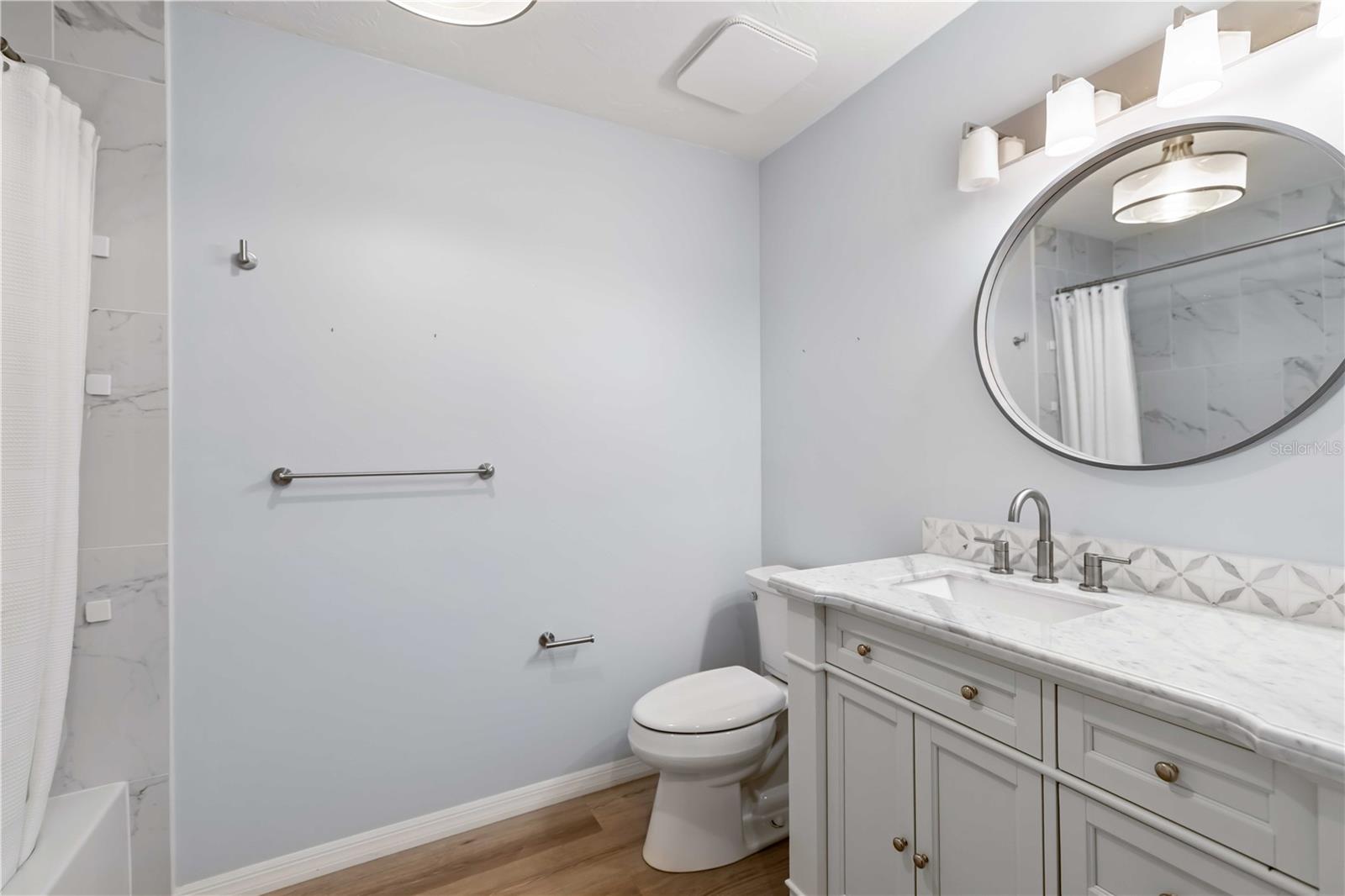 PLAZA DE FLORES - Residential