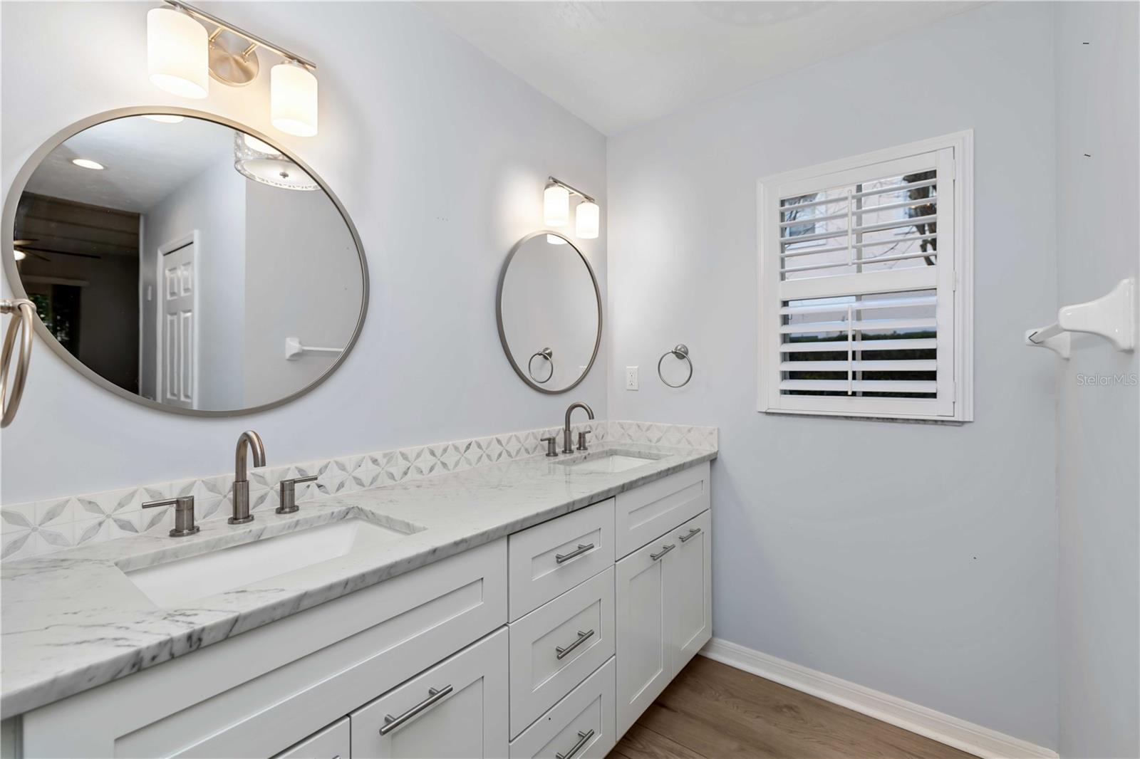 PLAZA DE FLORES - Residential