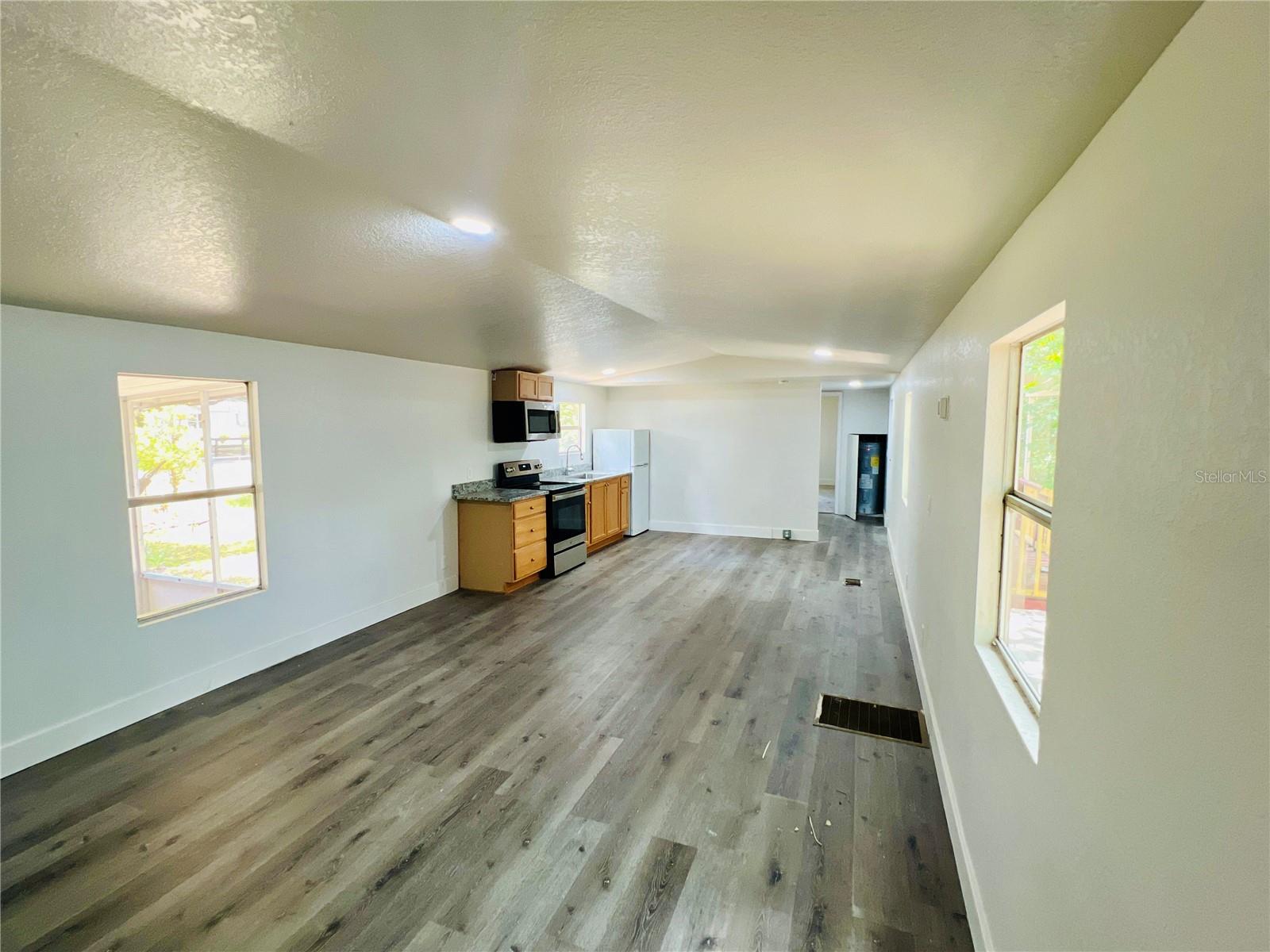 Photo 9 of 18 of 4770 SE 145TH PLACE mobile home
