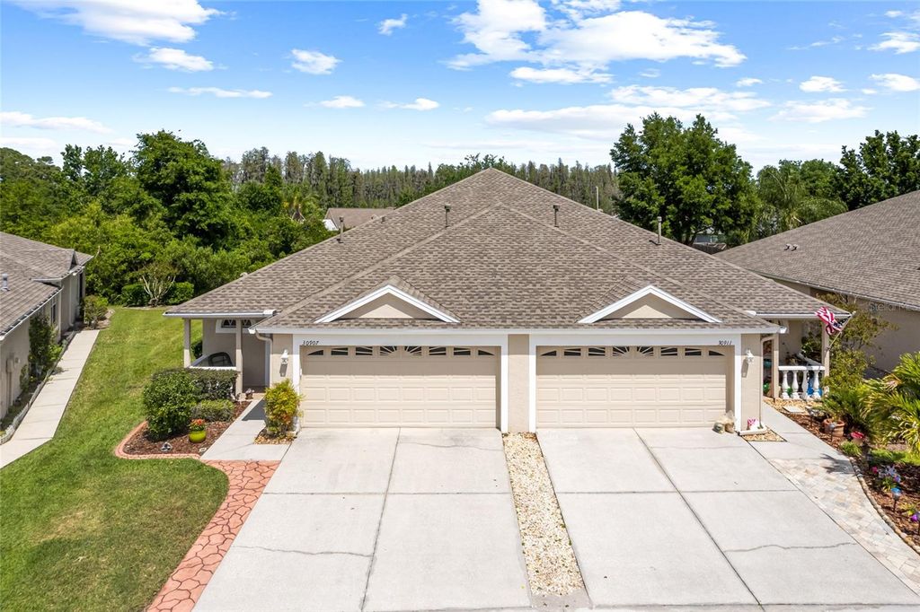 Photo of 30907 WHITLOCK DRIVE, WESLEY CHAPEL, FL 33543 (MLS # T3437299)