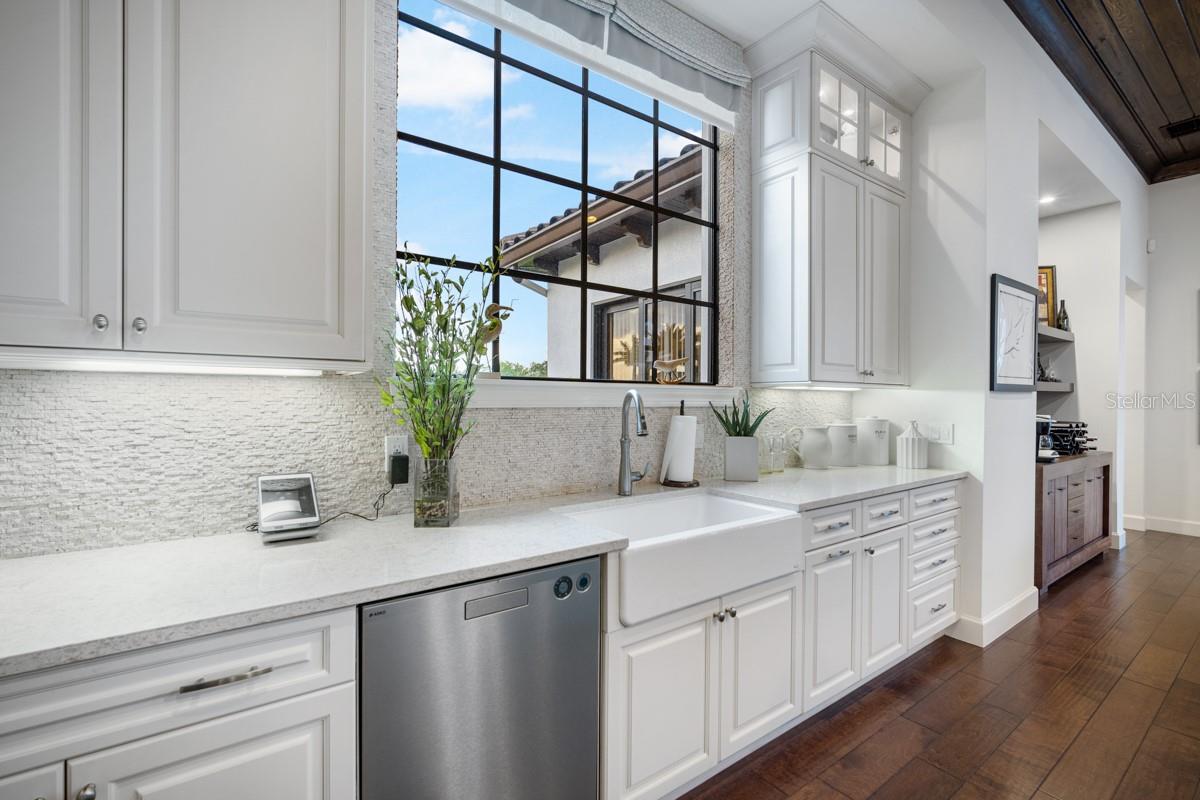 MIRABAY PH 3C-3 - Residential