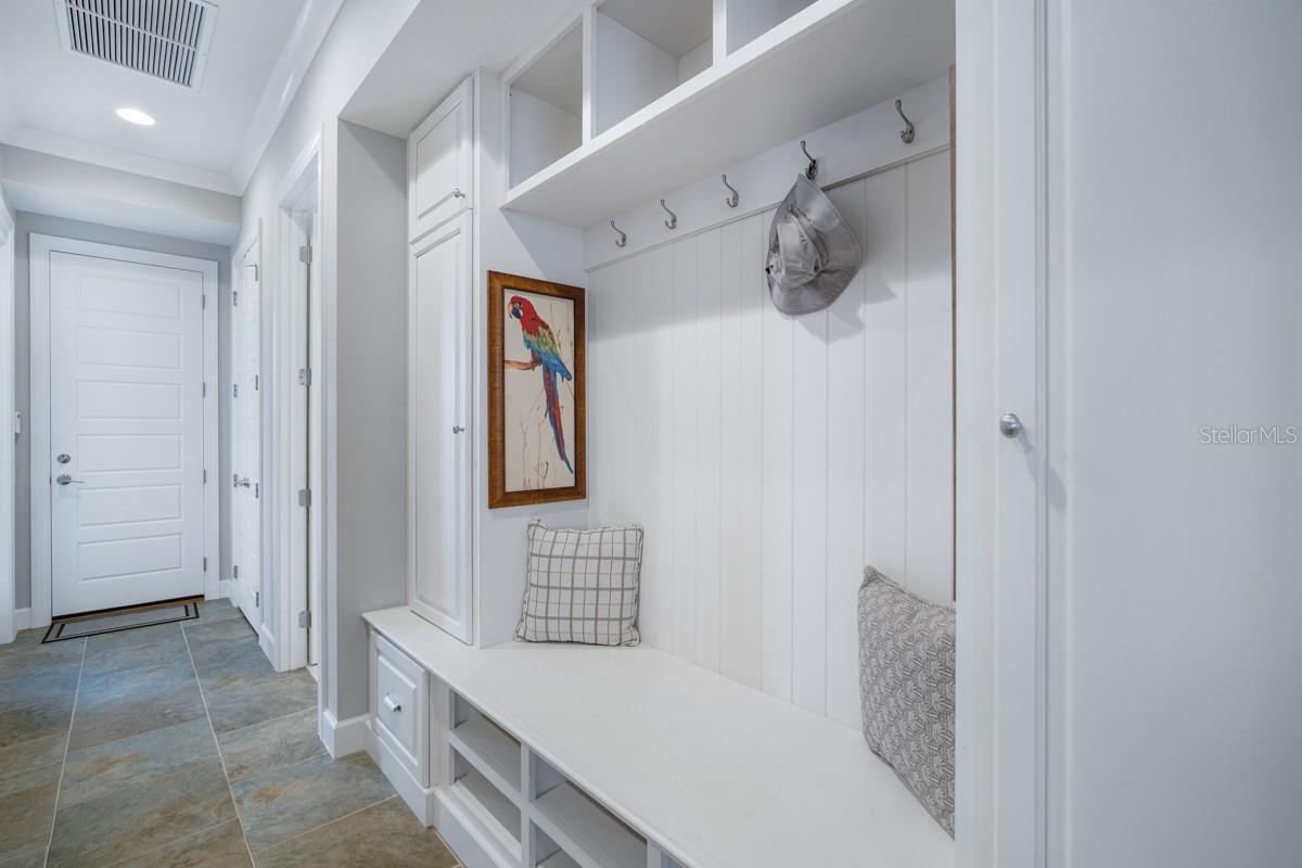 MIRABAY PH 3C-3 - Residential