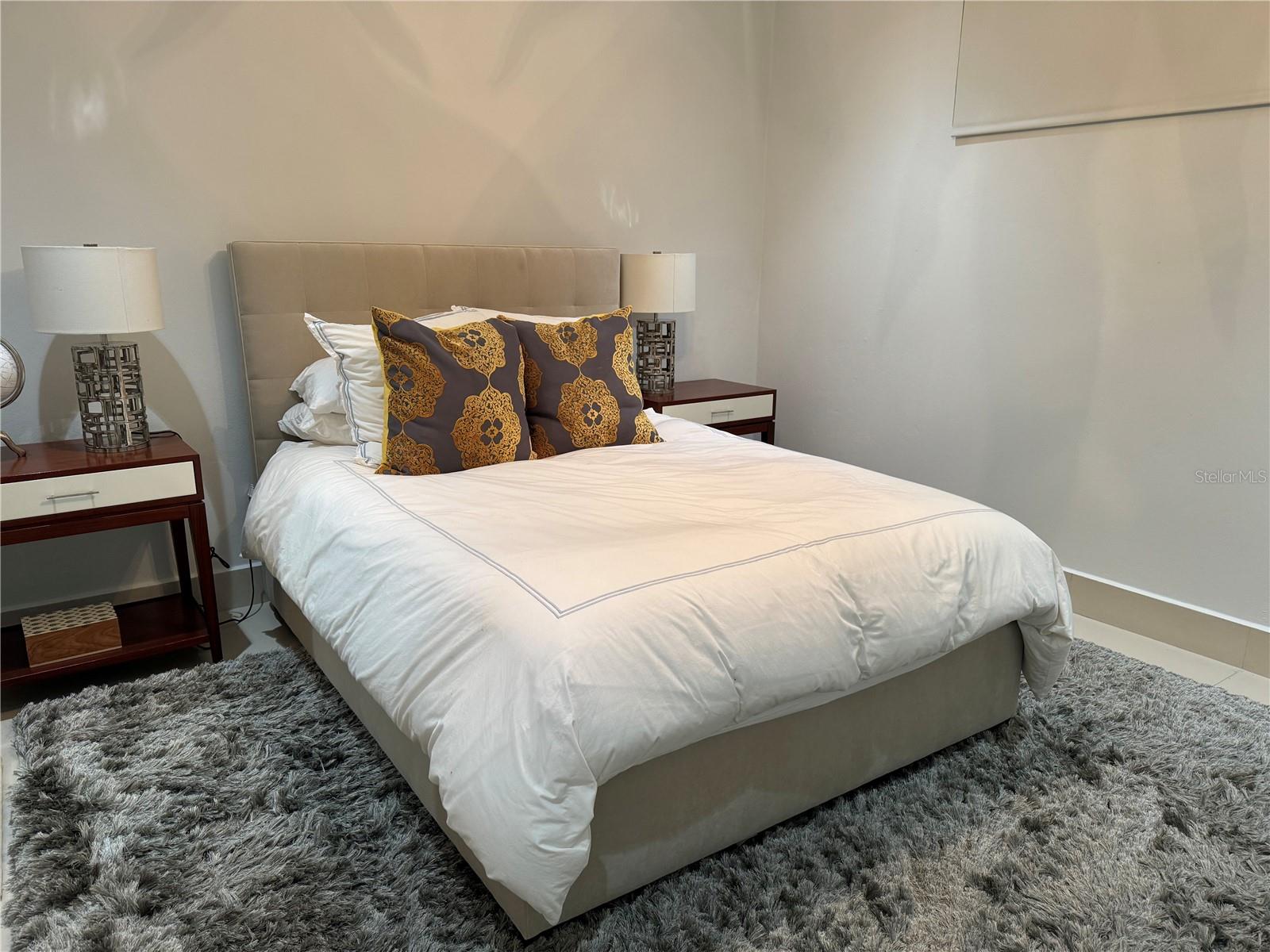 LAS VENTANAS CONDOMINIUM - Residential