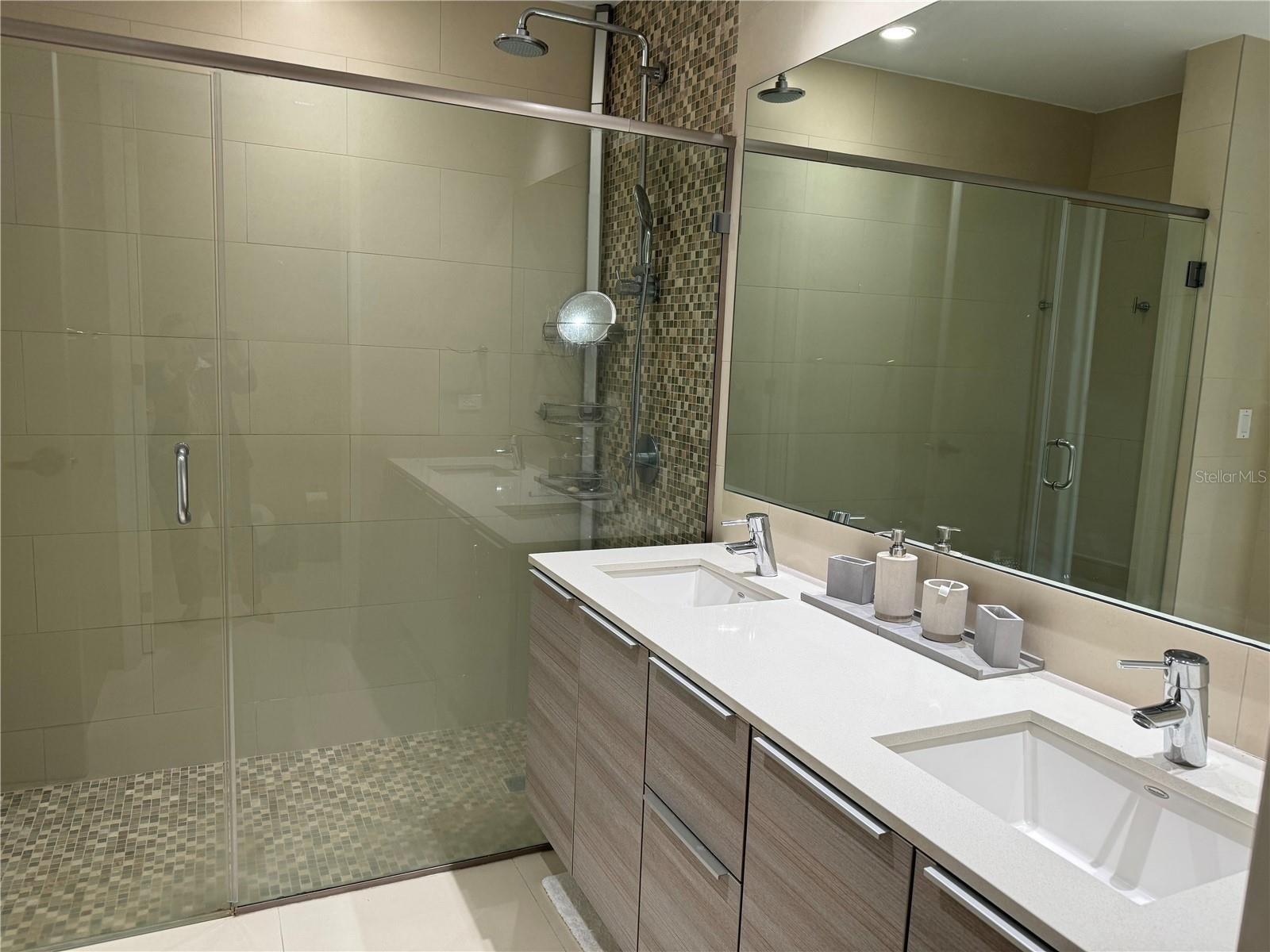 LAS VENTANAS CONDOMINIUM - Residential