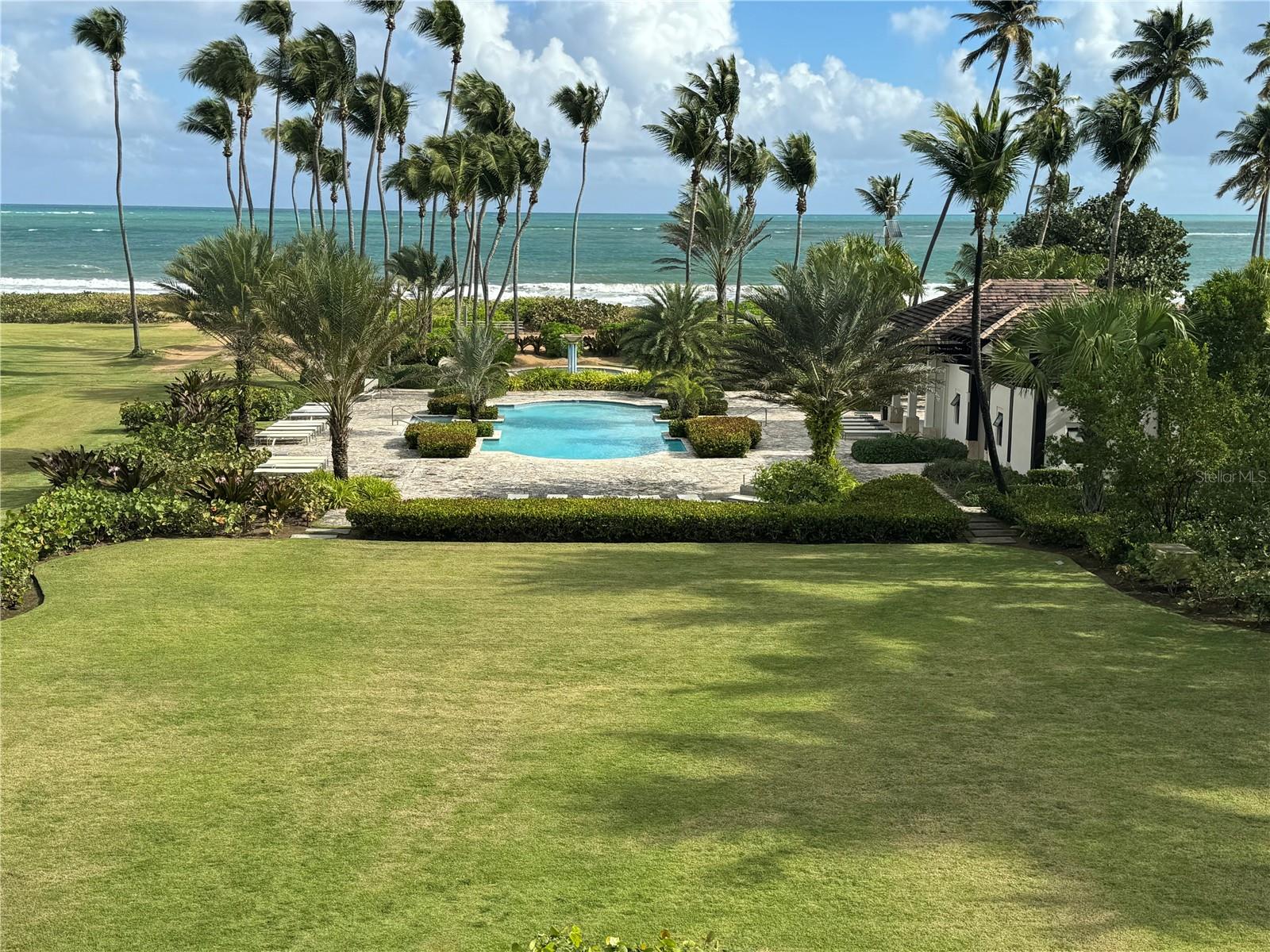 LAS VENTANAS CONDOMINIUM - Residential