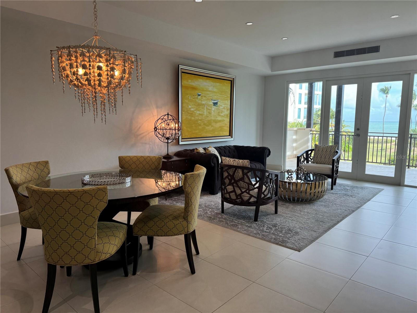 LAS VENTANAS CONDOMINIUM - Residential