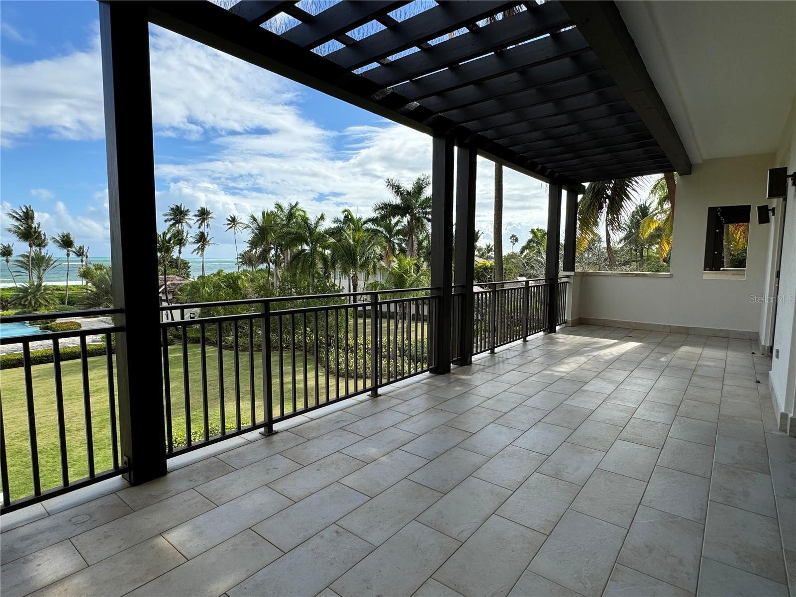 LAS VENTANAS CONDOMINIUM - Residential