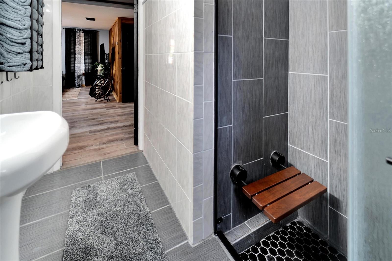 HELLEKES SUB - Residential