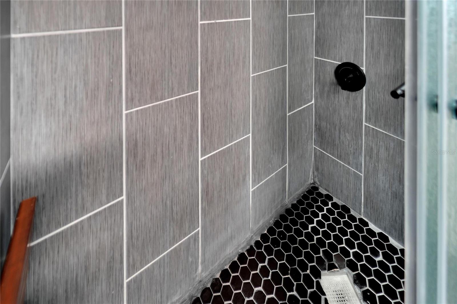 HELLEKES SUB - Residential