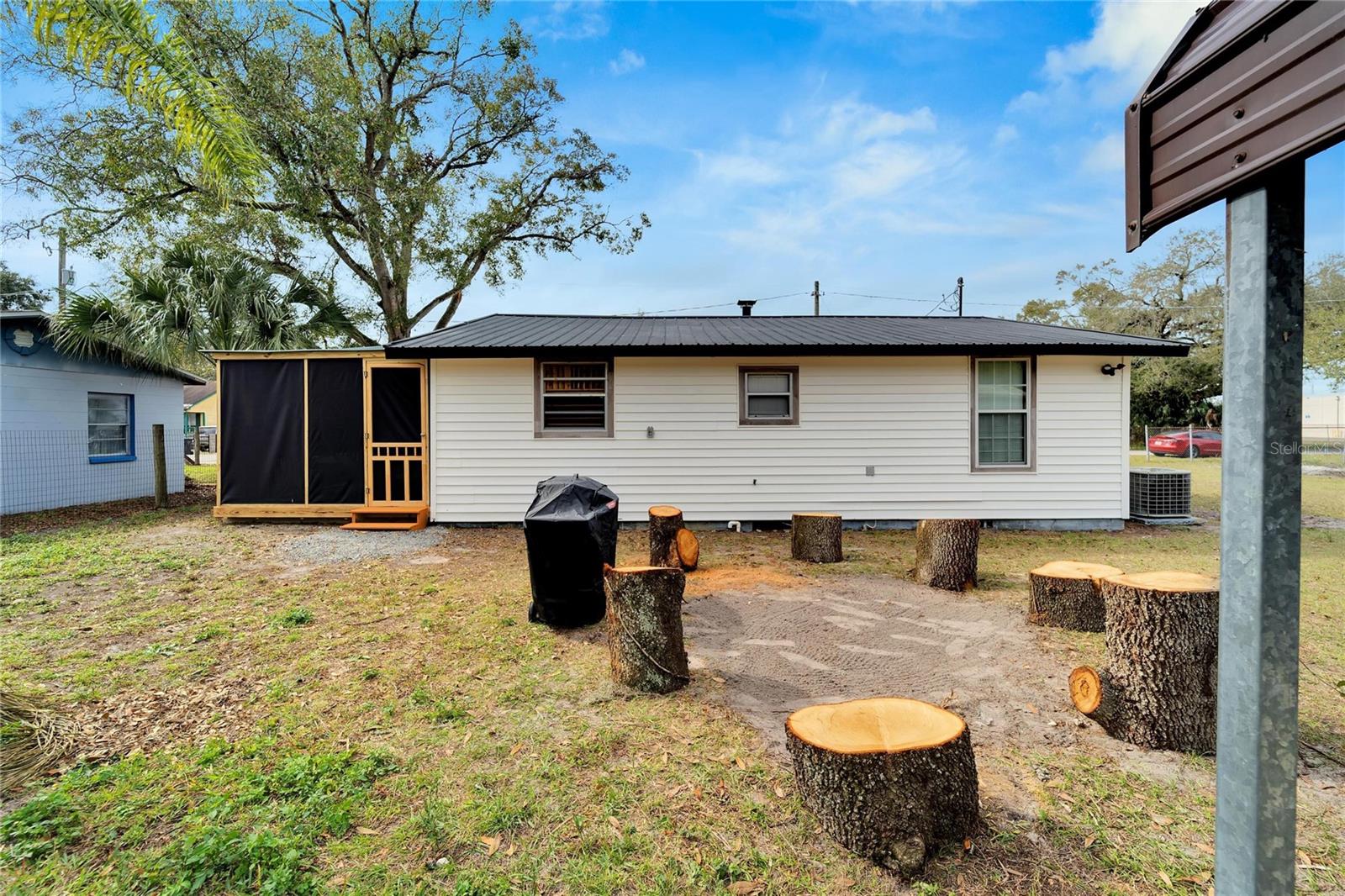 HELLEKES SUB - Residential