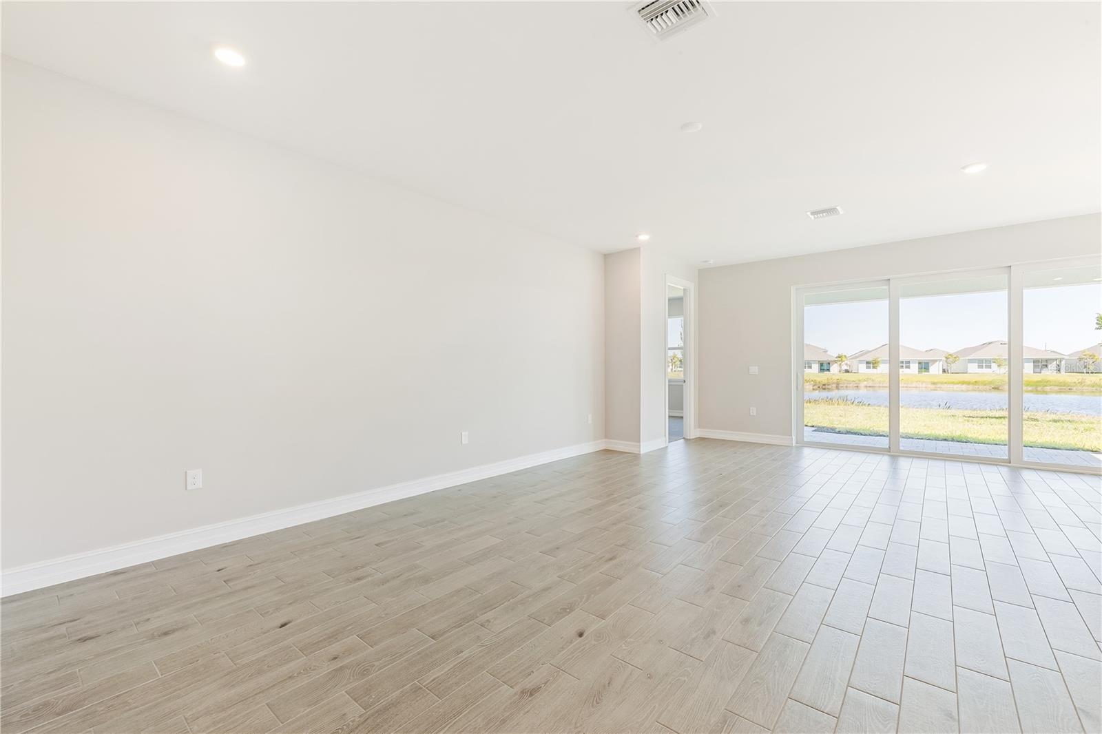 CORAL LAKES - CORAL CREEK - Residential