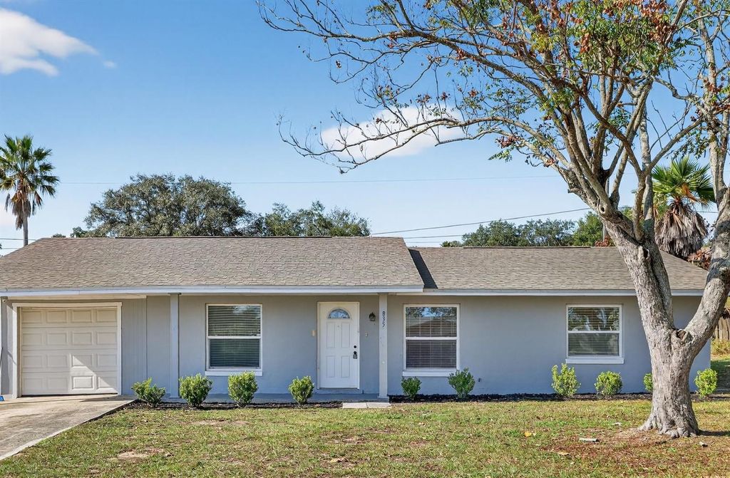 Photo of 835 Brentwood Drive, Lake Wales, FL 33898 (MLS # A4675056)