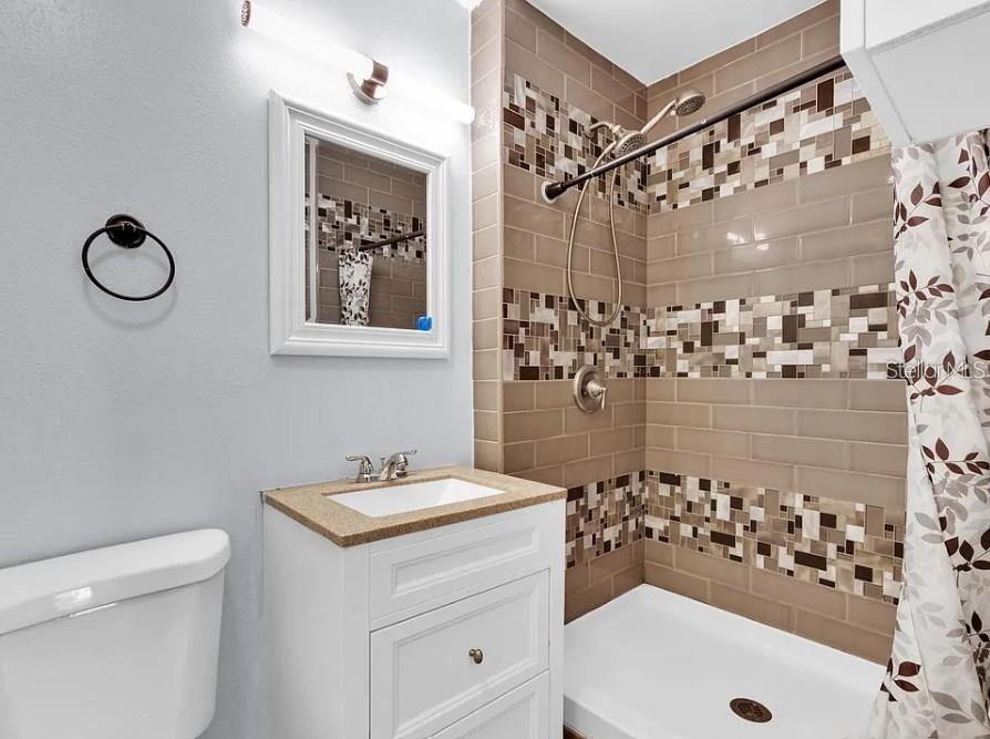 WOODLAND HILLS - Residential