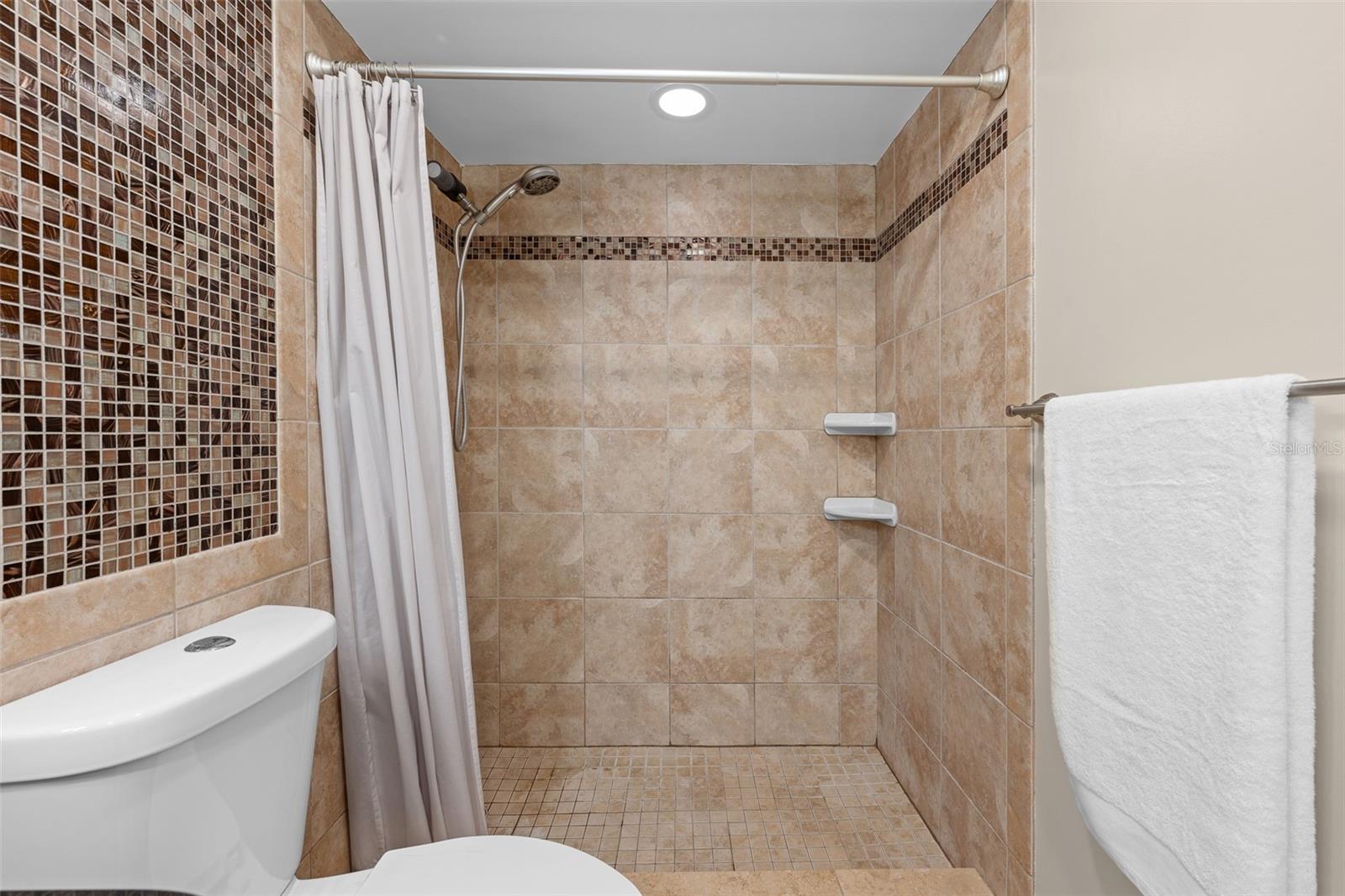 HIGHLANDS AT HUNTERS GREEN A CONDO - Residential