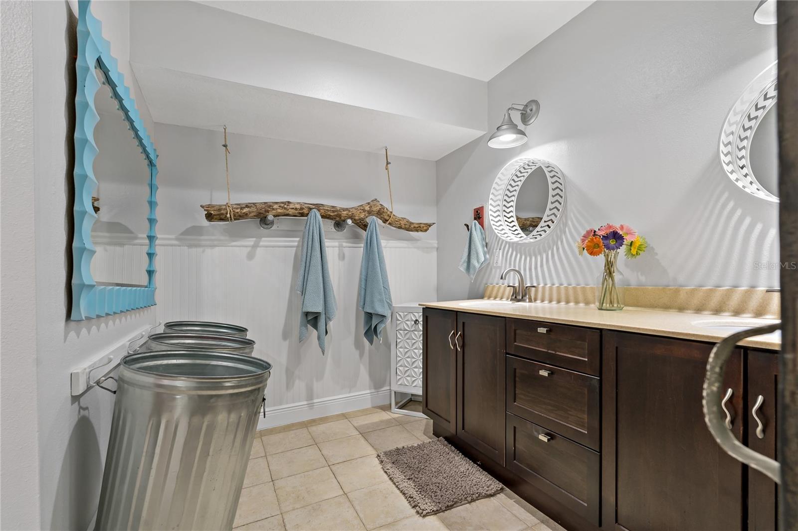 RUSTIC OAKS 1ST ADD - Residential Lease