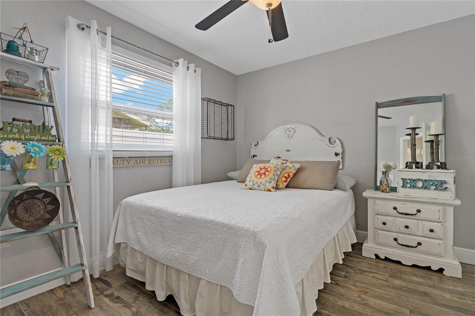 RUSTIC OAKS 1ST ADD - Residential Lease