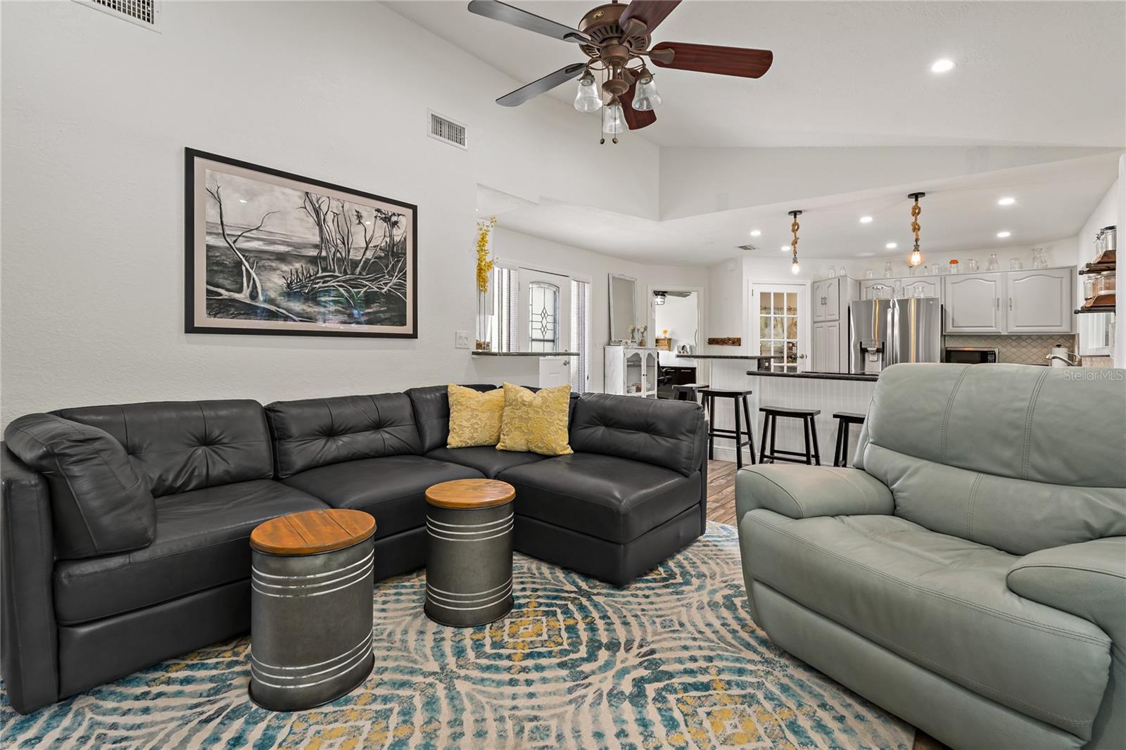 RUSTIC OAKS 1ST ADD - Residential Lease