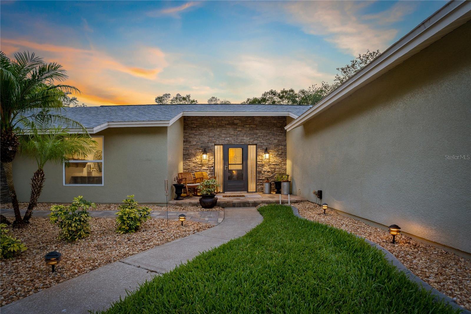 RUSTIC OAKS 1ST ADD - Residential Lease