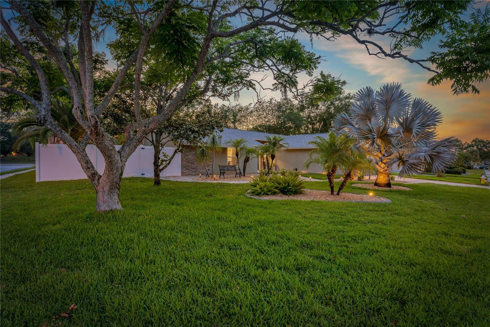 RUSTIC OAKS 1ST ADD - Residential Lease