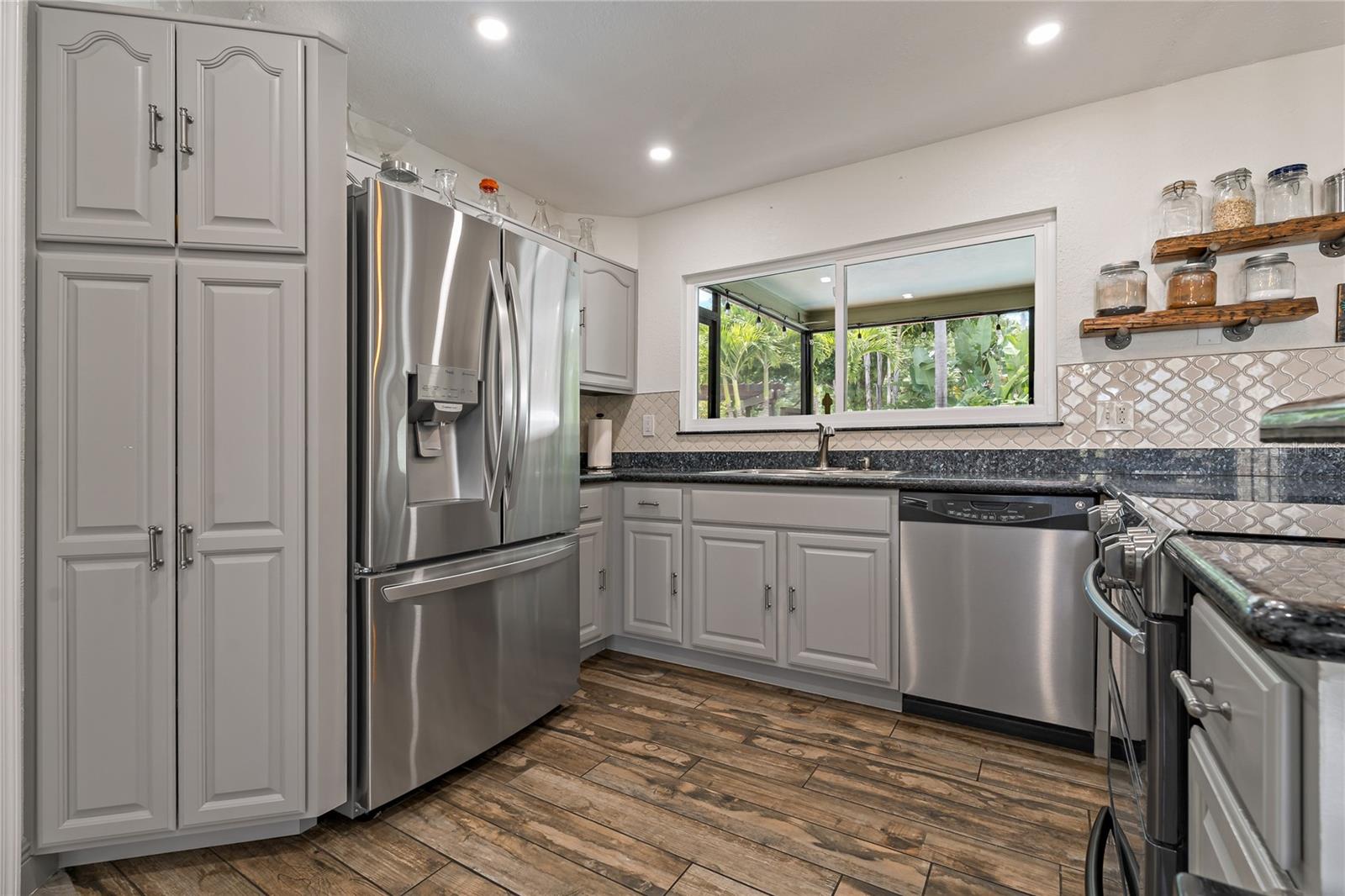 RUSTIC OAKS 1ST ADD - Residential Lease