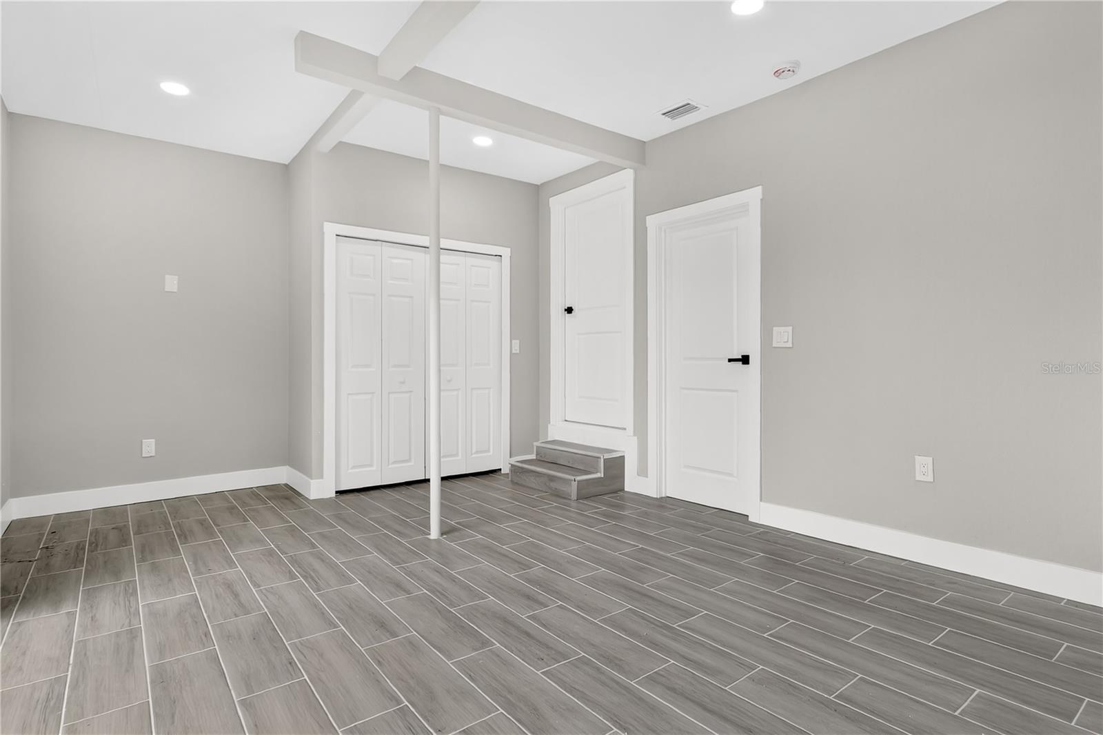 GLENCOE SUB - Residential Income