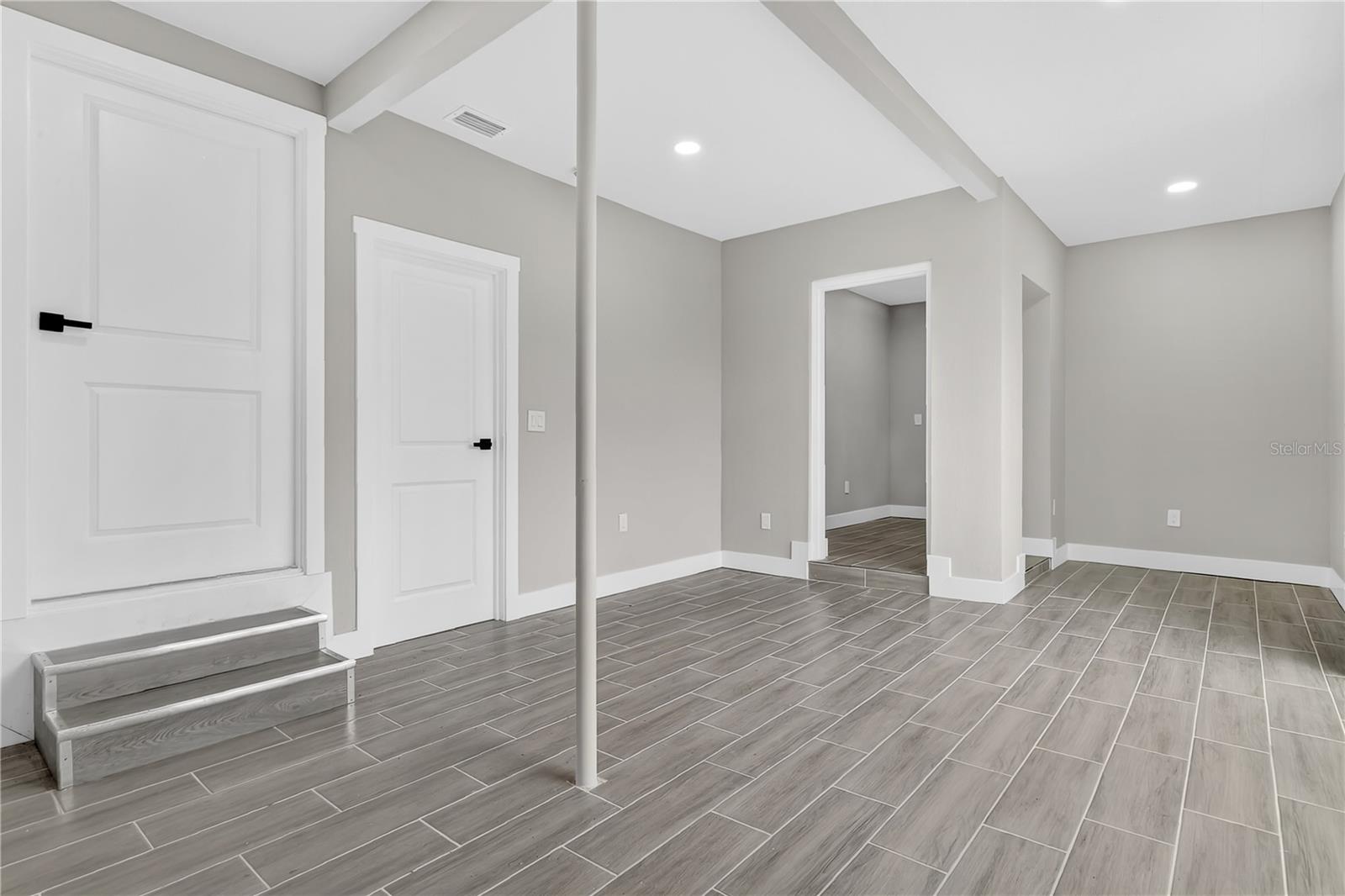 GLENCOE SUB - Residential Income