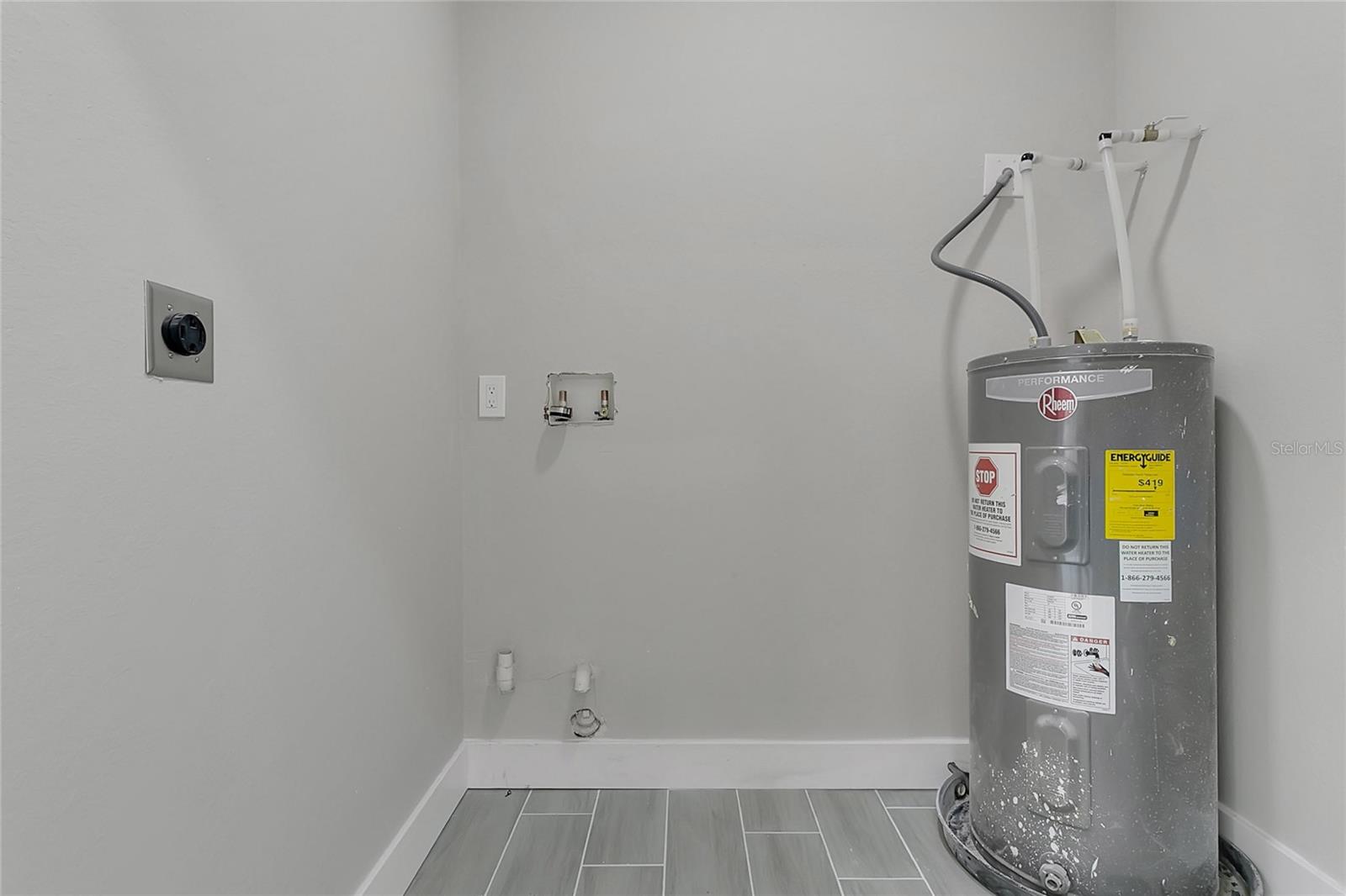 GLENCOE SUB - Residential Income