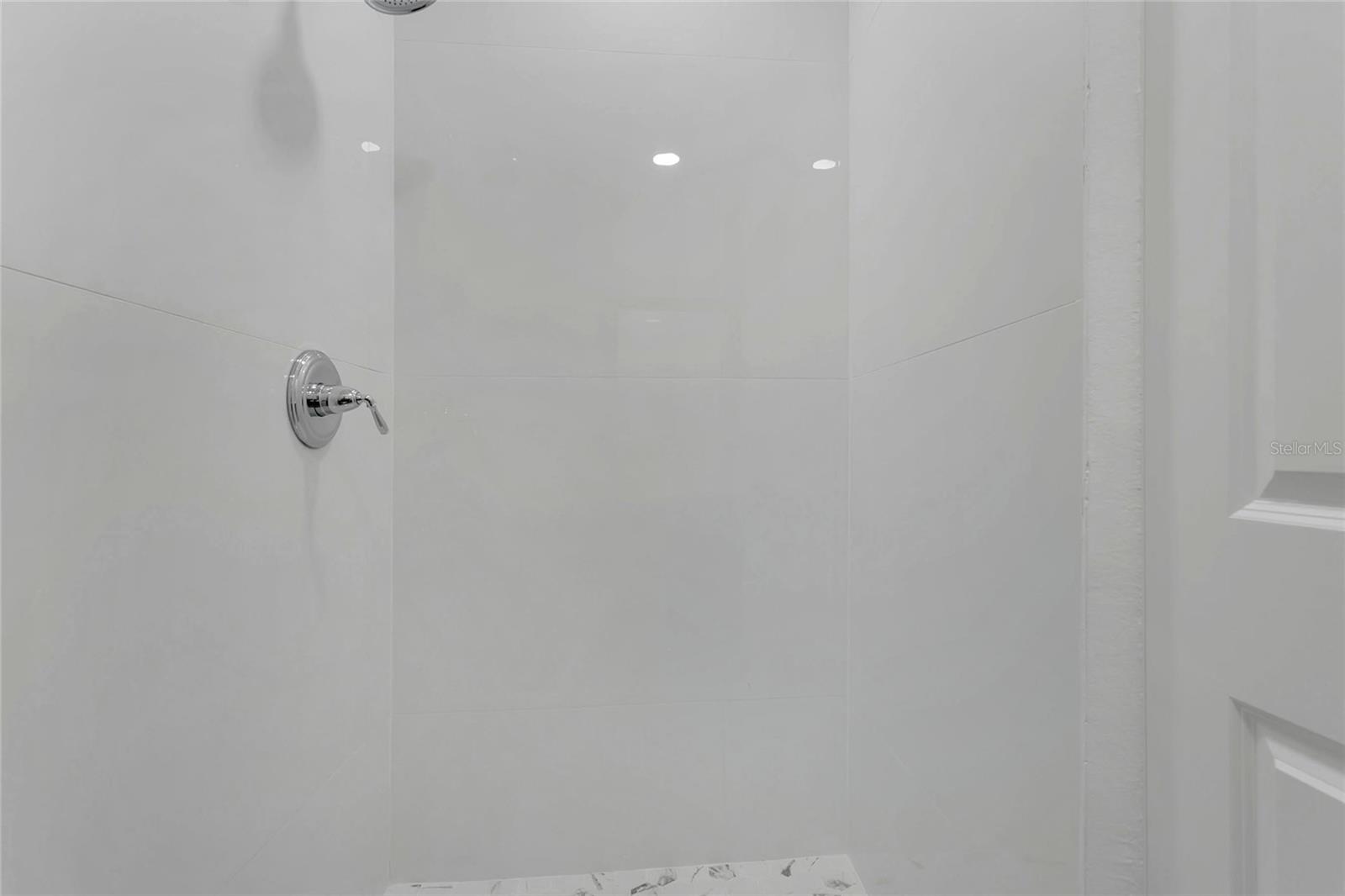 GLENCOE SUB - Residential Income