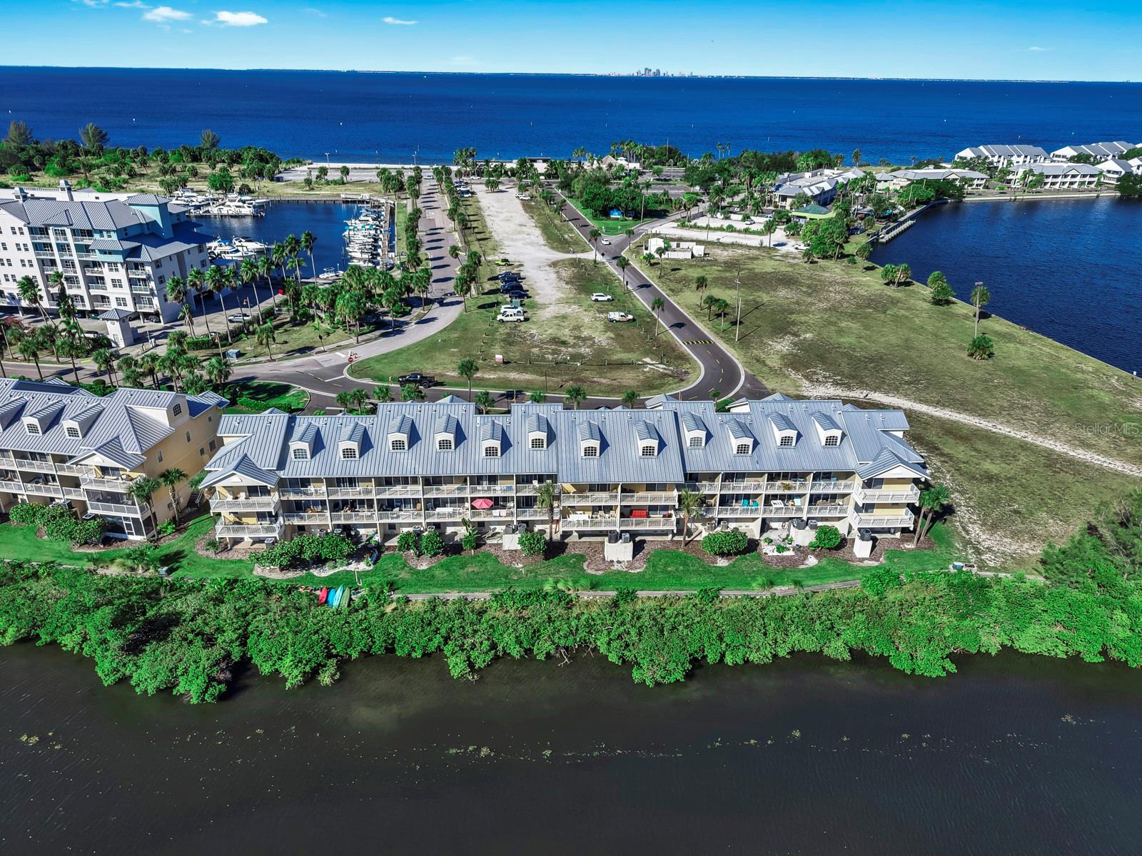 BAHIA BEACH TWNHMS PH 1A - Residential