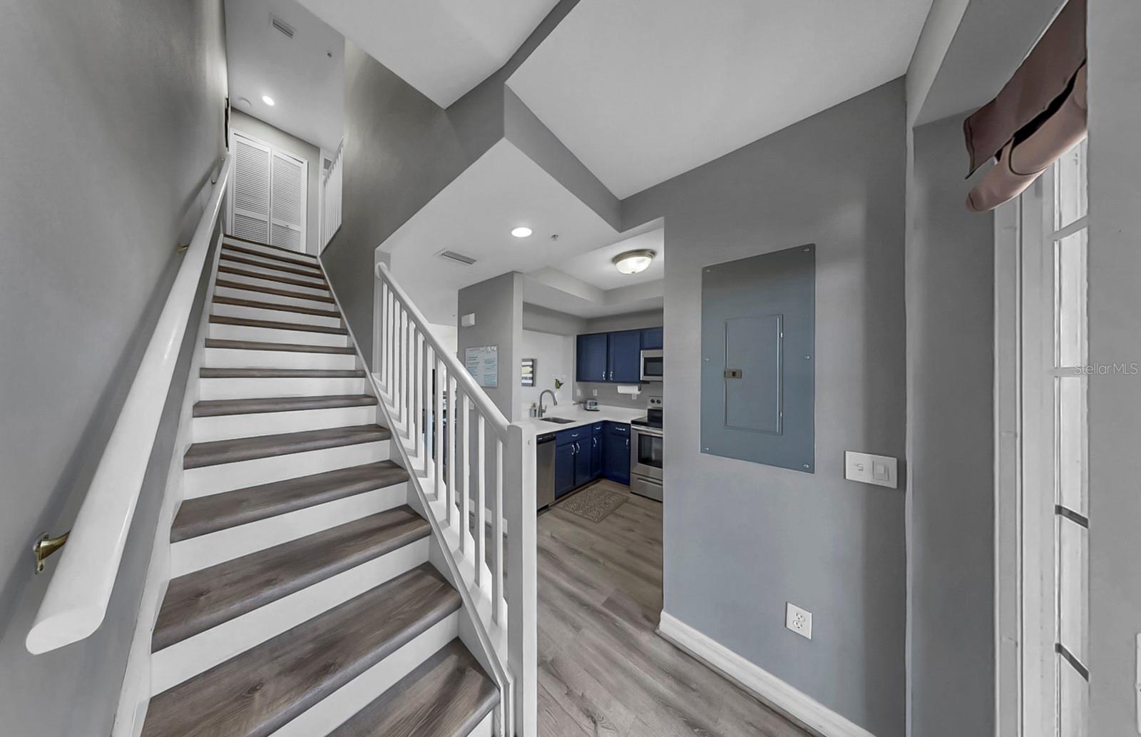 BAHIA BEACH TWNHMS PH 1A - Residential