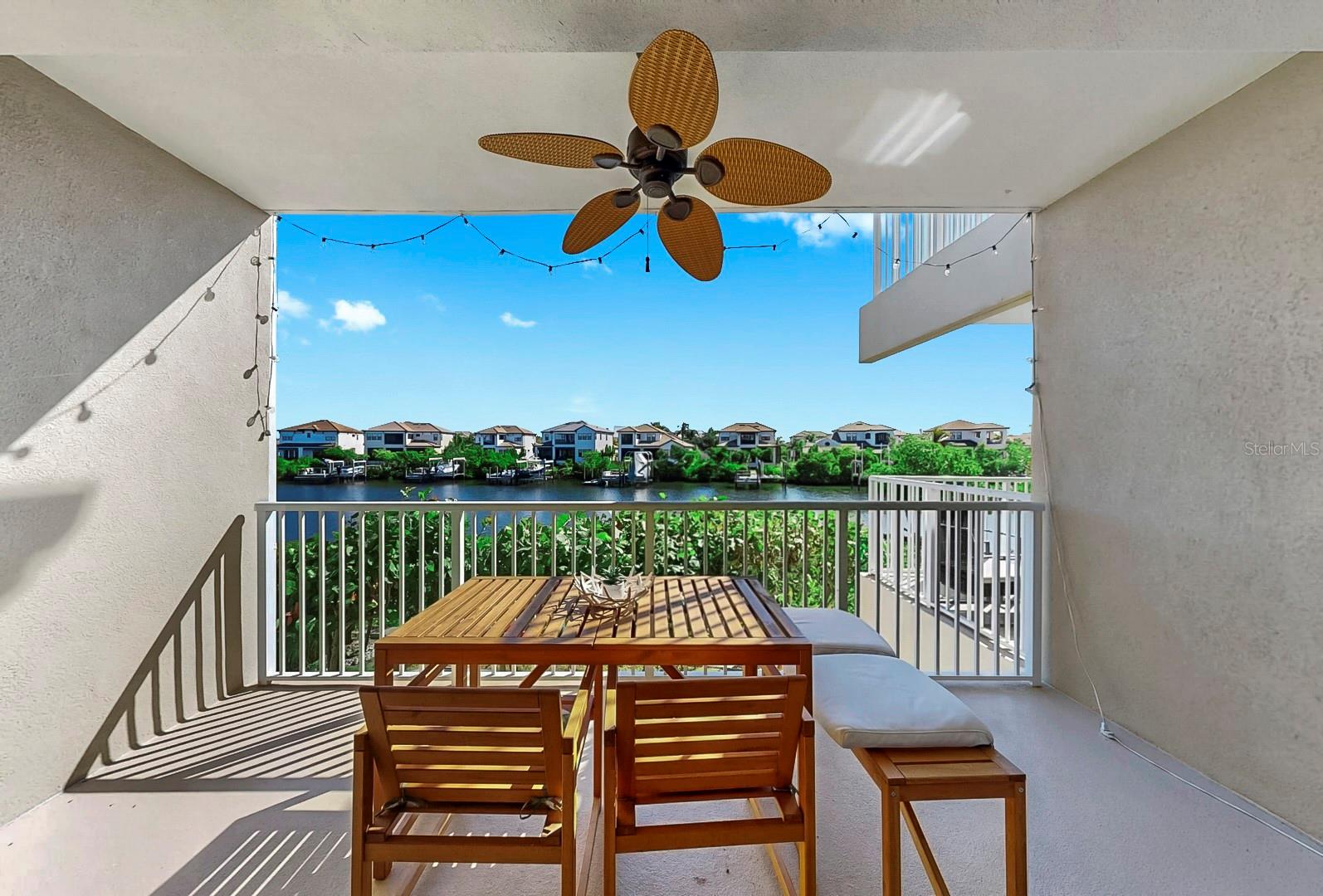 BAHIA BEACH TWNHMS PH 1A - Residential