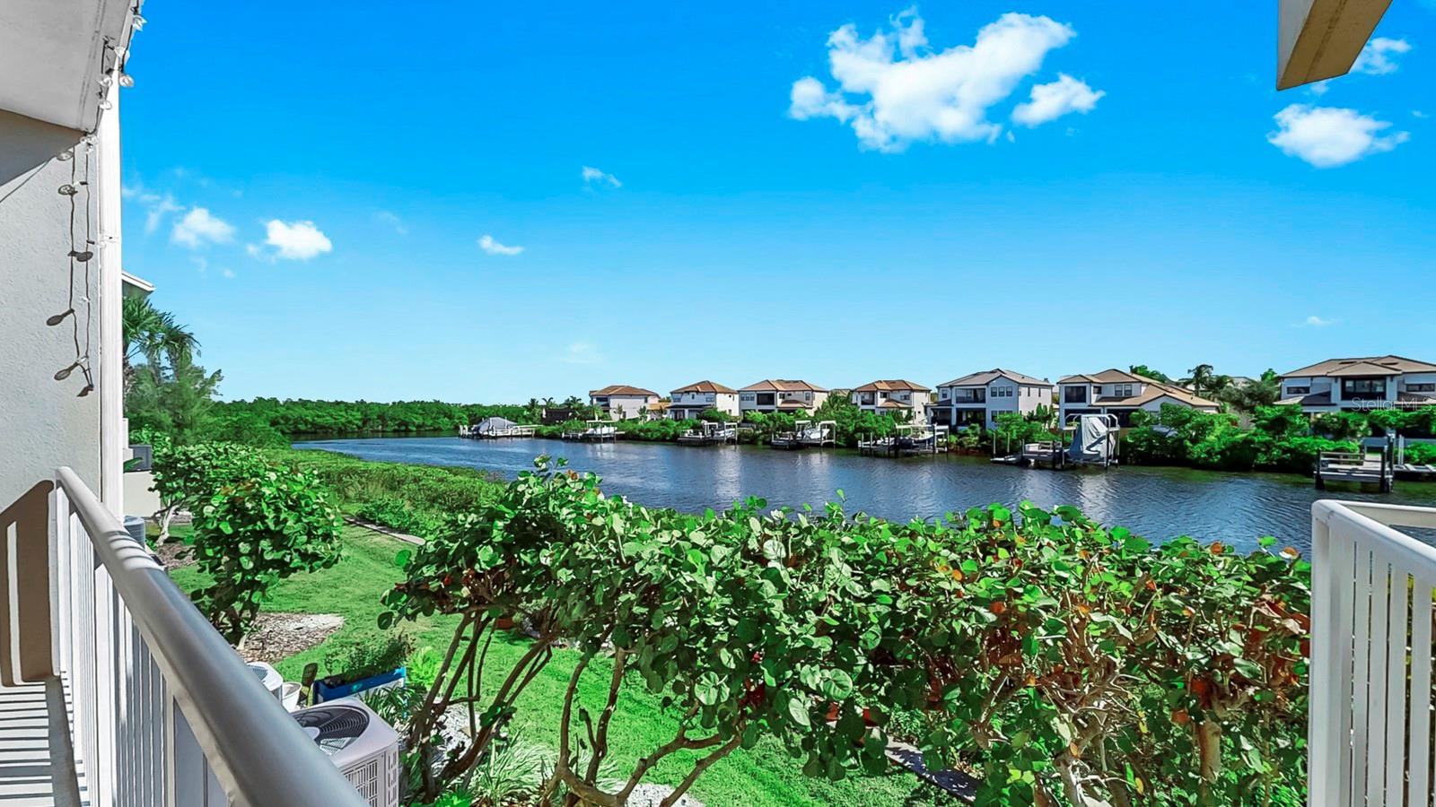 BAHIA BEACH TWNHMS PH 1A - Residential