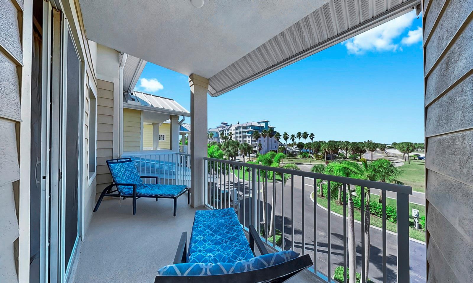 BAHIA BEACH TWNHMS PH 1A - Residential