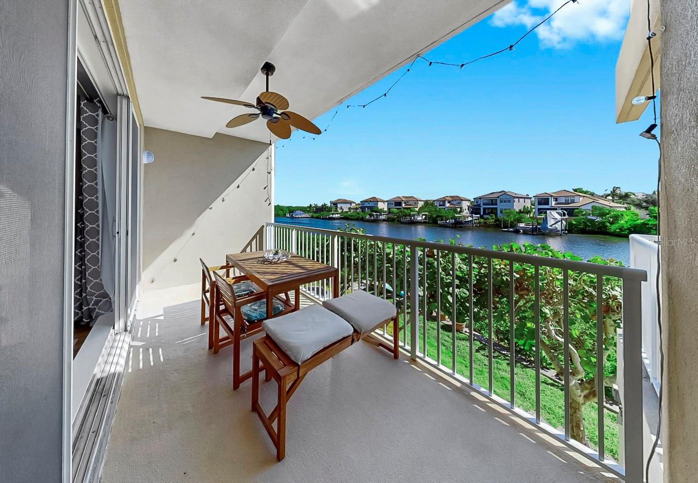 BAHIA BEACH TWNHMS PH 1A - Residential