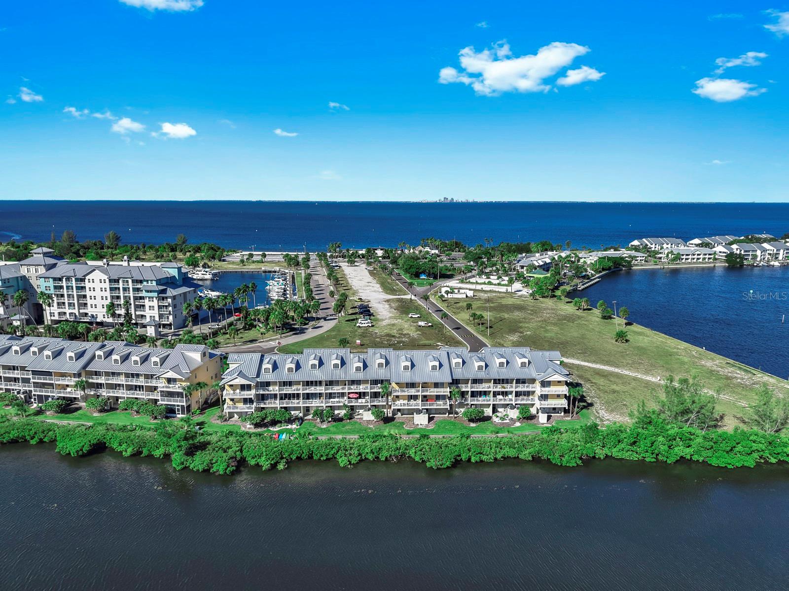 BAHIA BEACH TWNHMS PH 1A - Residential