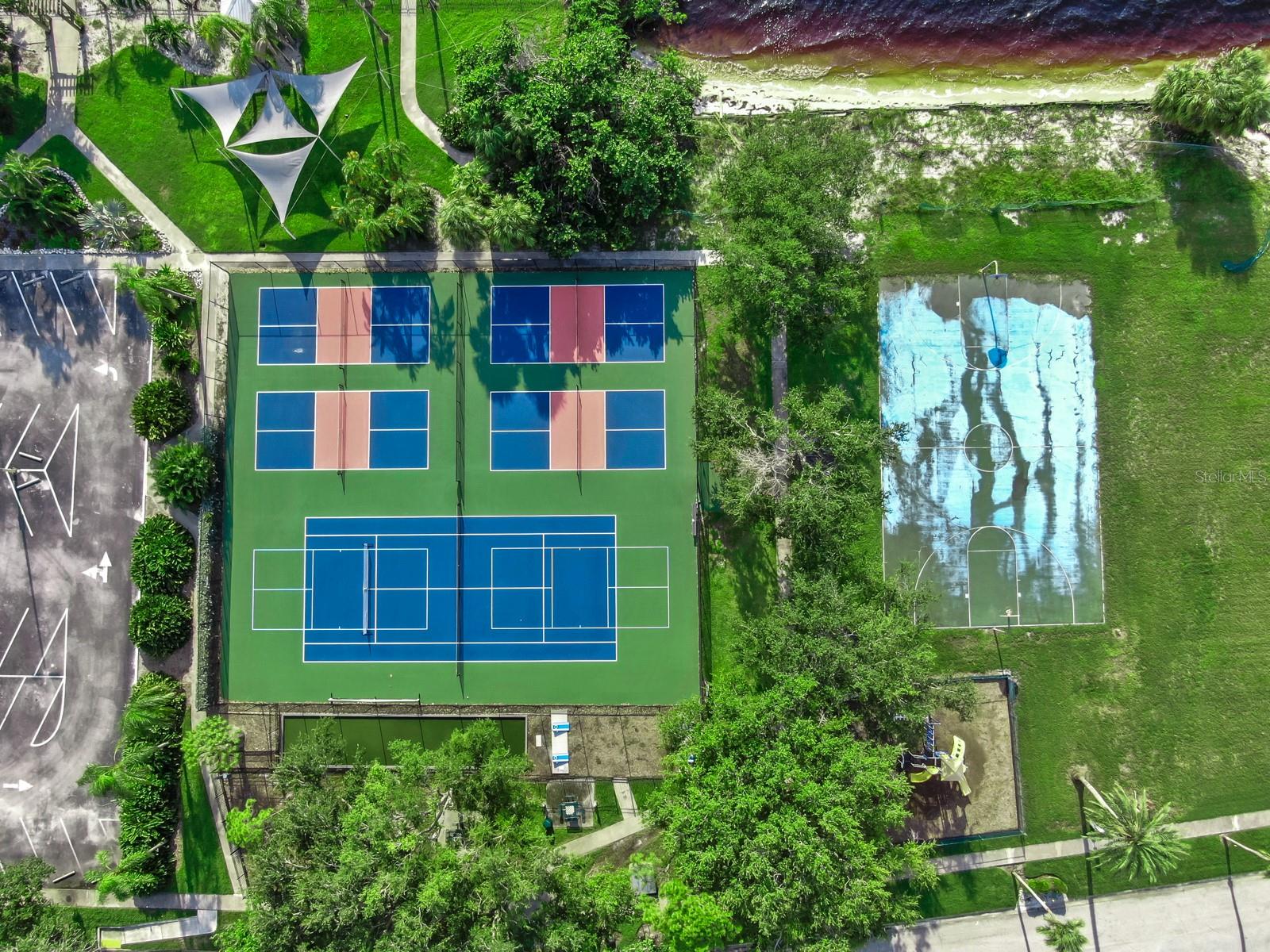 BAHIA BEACH TWNHMS PH 1A - Residential