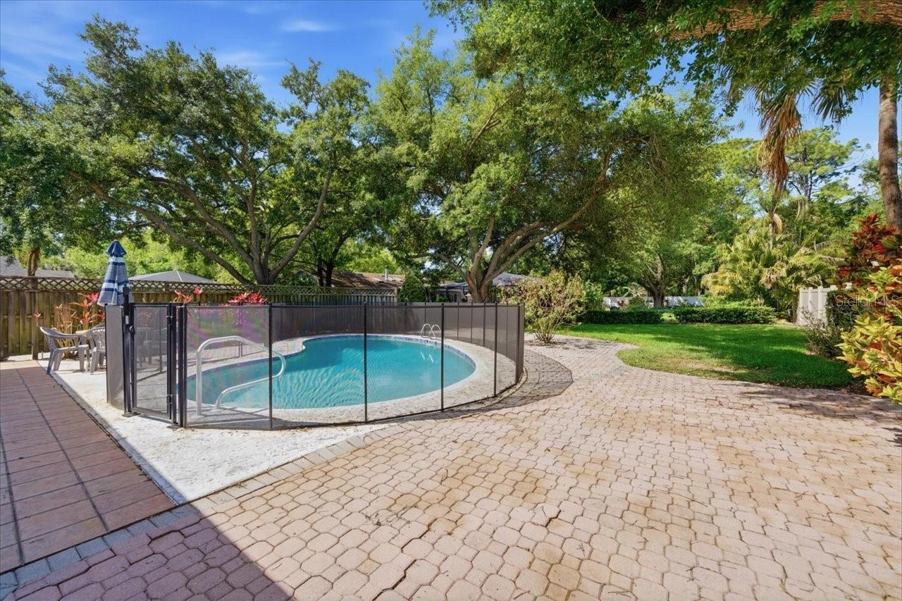 CARROLLWOOD VILLAGE SEC 1 - Residential