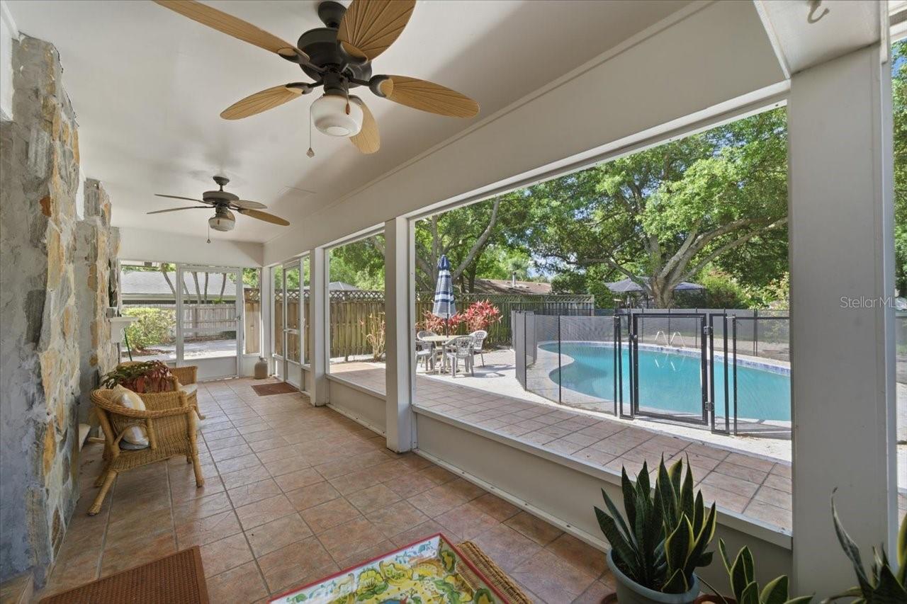 CARROLLWOOD VILLAGE SEC 1 - Residential