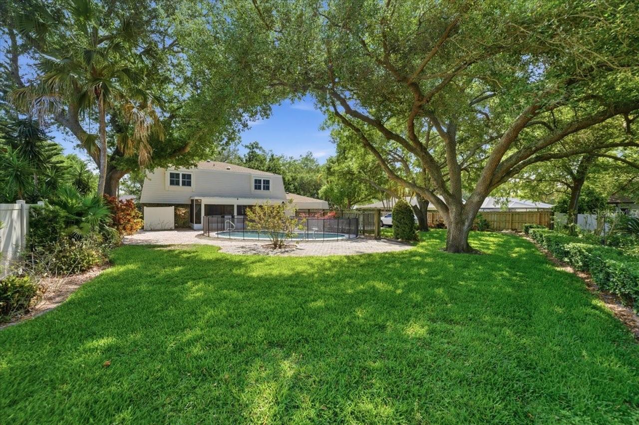 CARROLLWOOD VILLAGE SEC 1 - Residential