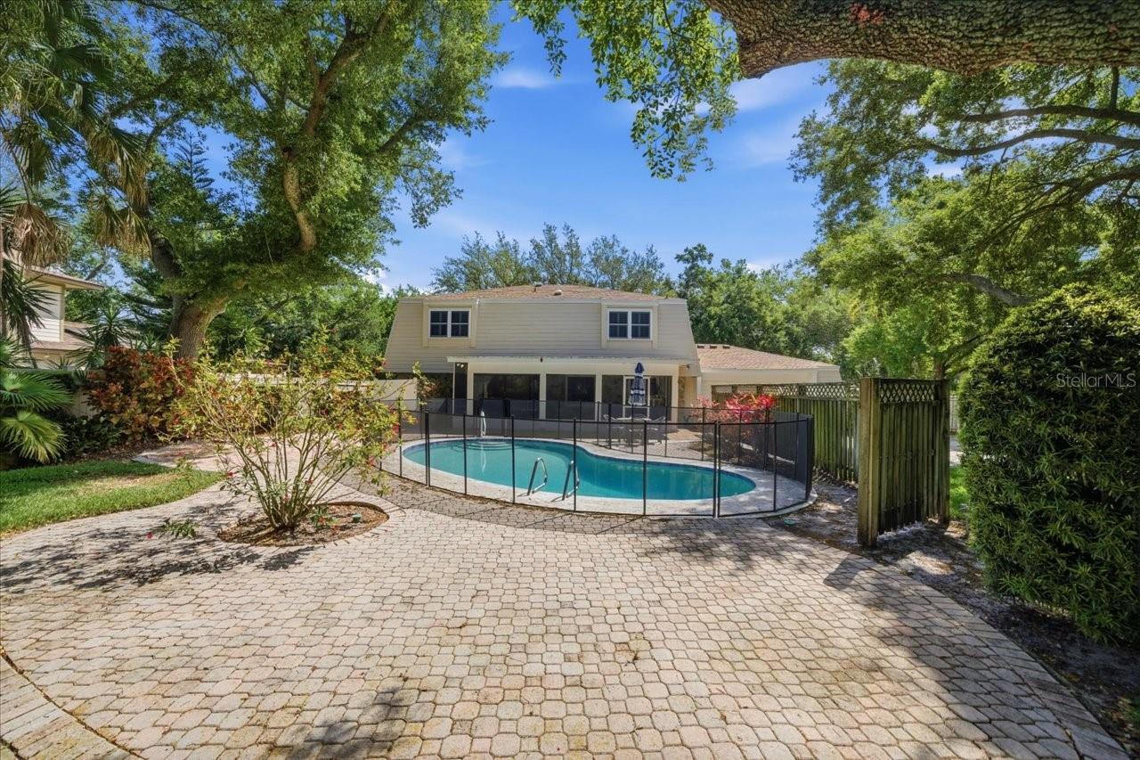 CARROLLWOOD VILLAGE SEC 1 - Residential