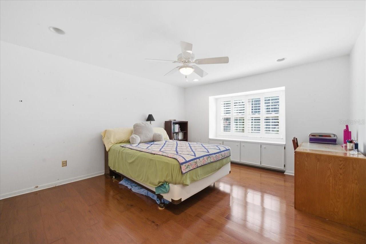 CARROLLWOOD VILLAGE SEC 1 - Residential