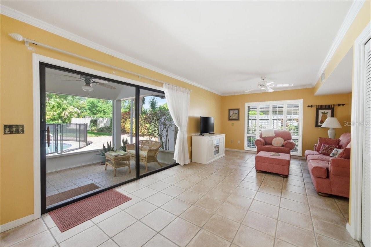 CARROLLWOOD VILLAGE SEC 1 - Residential